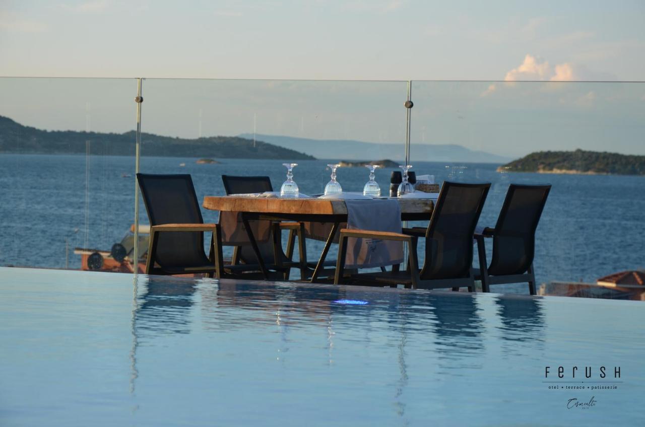 Ferush Boutique Hotel อูร์ลา ภายนอก รูปภาพ