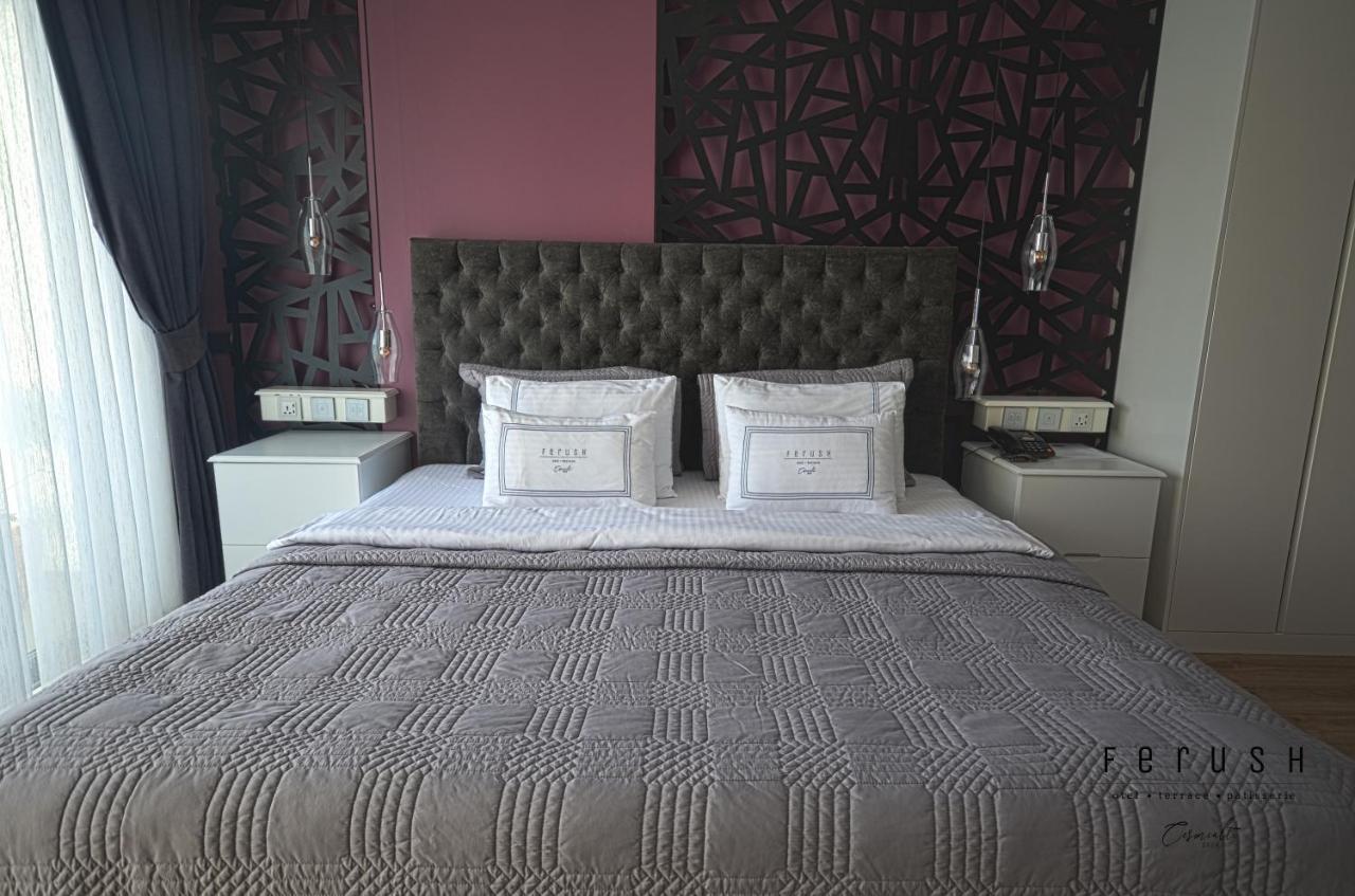 Ferush Boutique Hotel อูร์ลา ภายนอก รูปภาพ
