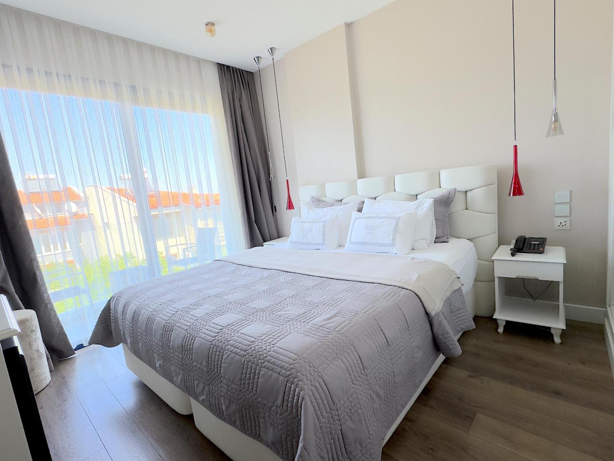 Ferush Boutique Hotel อูร์ลา ภายนอก รูปภาพ