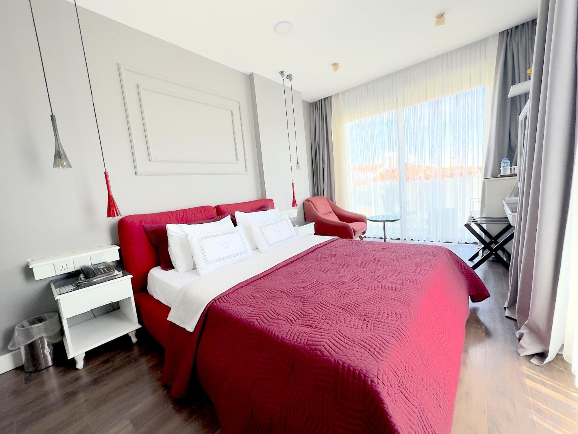 Ferush Boutique Hotel อูร์ลา ภายนอก รูปภาพ