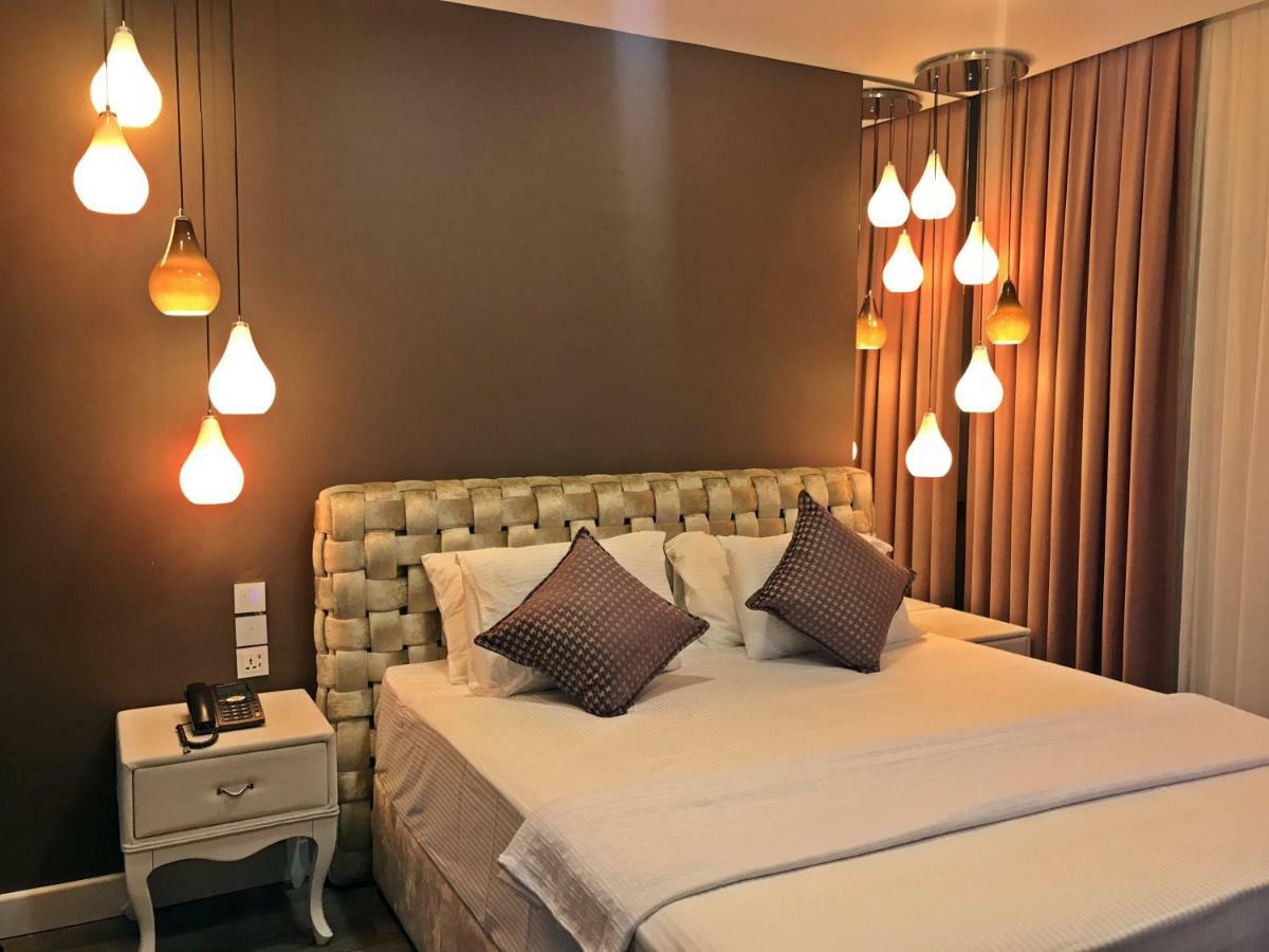 Ferush Boutique Hotel อูร์ลา ภายนอก รูปภาพ