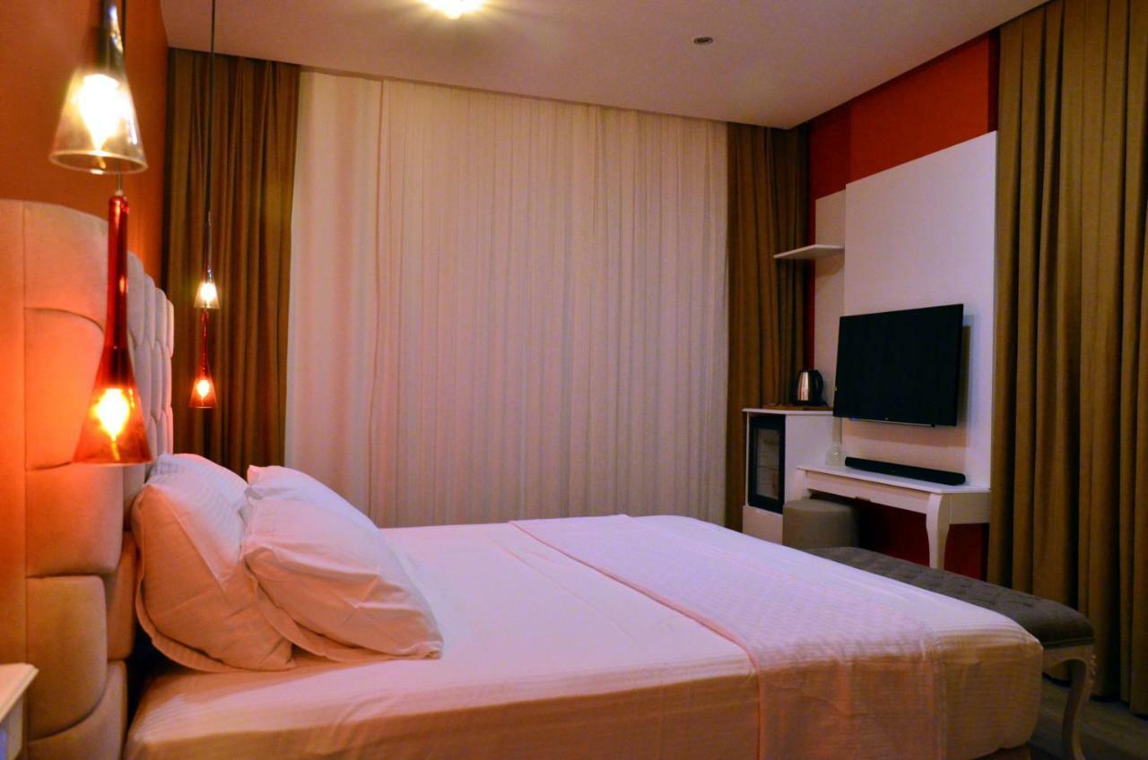 Ferush Boutique Hotel อูร์ลา ภายนอก รูปภาพ