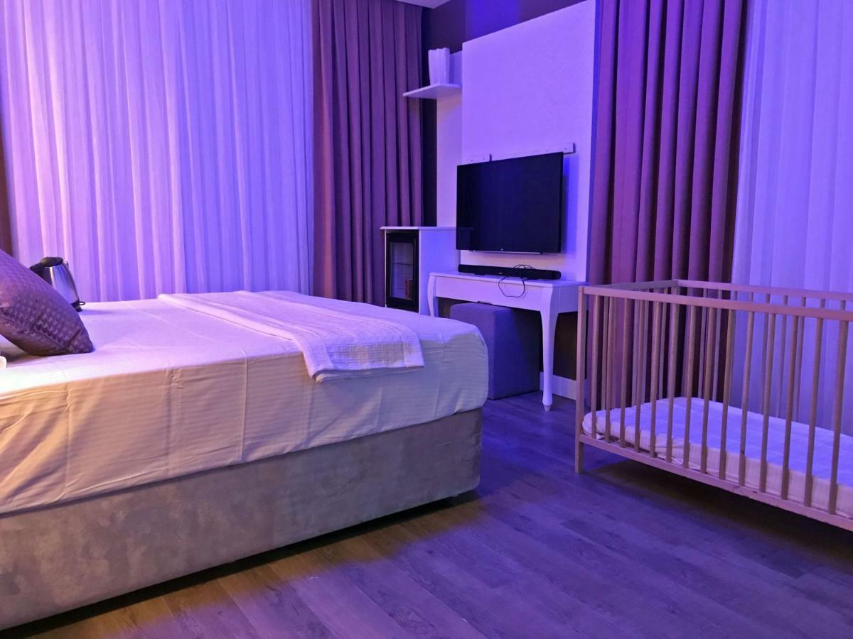 Ferush Boutique Hotel อูร์ลา ภายนอก รูปภาพ