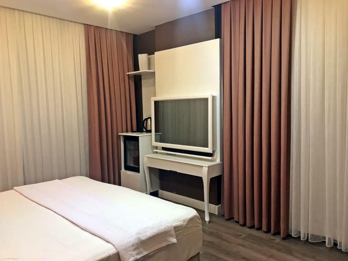 Ferush Boutique Hotel อูร์ลา ภายนอก รูปภาพ