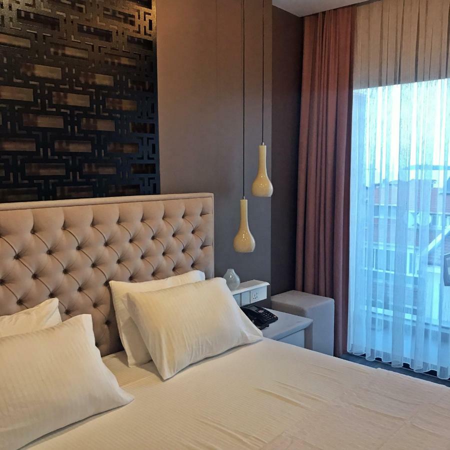 Ferush Boutique Hotel อูร์ลา ภายนอก รูปภาพ