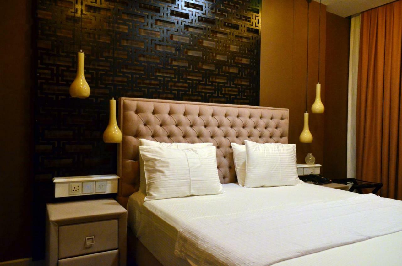 Ferush Boutique Hotel อูร์ลา ภายนอก รูปภาพ