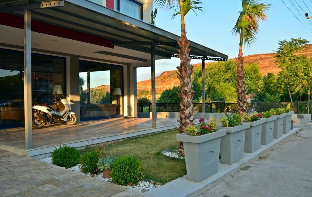 Ferush Boutique Hotel อูร์ลา ภายนอก รูปภาพ