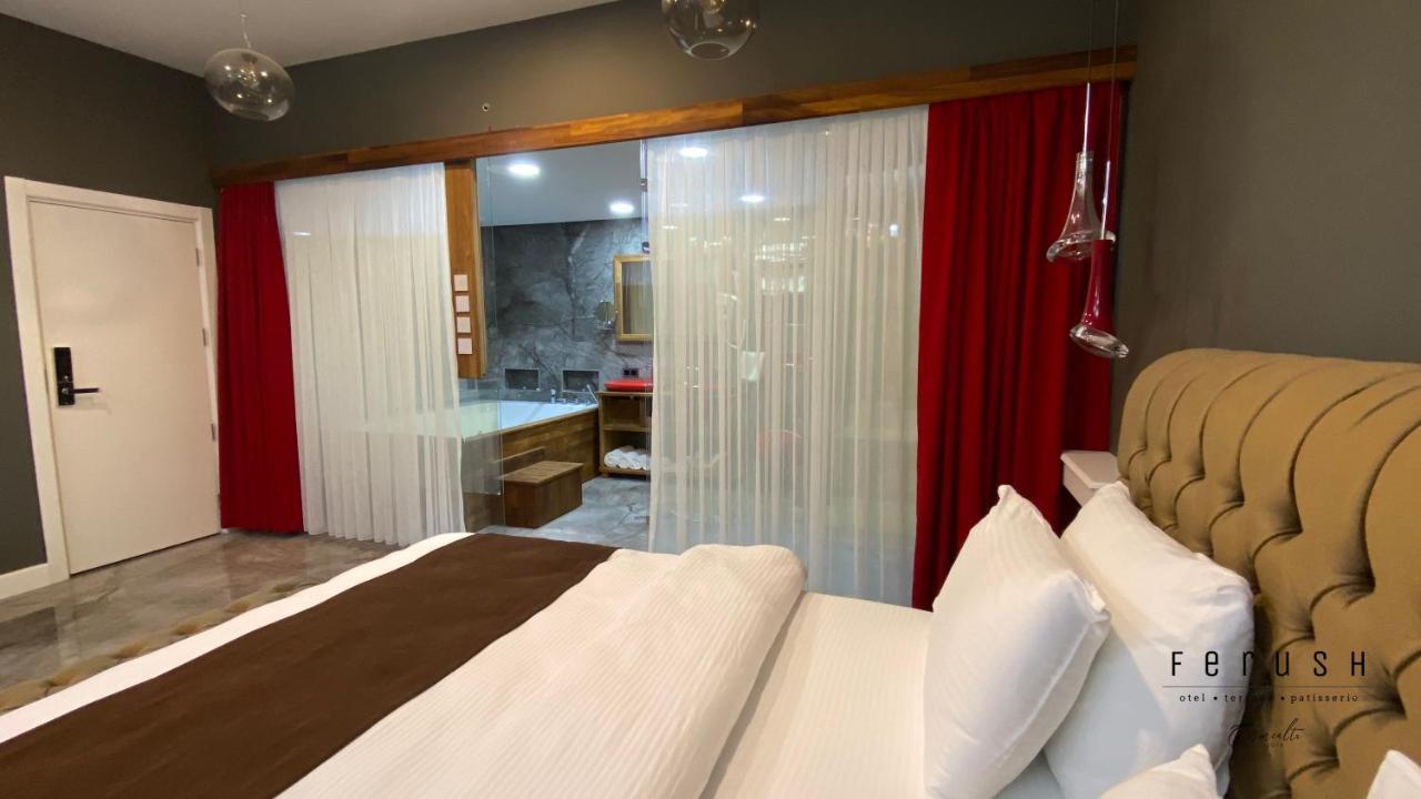 Ferush Boutique Hotel อูร์ลา ภายนอก รูปภาพ